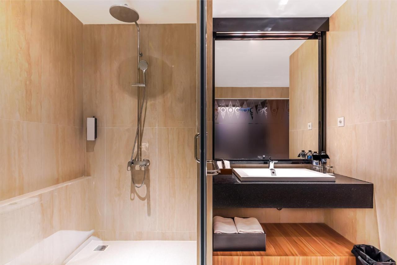 Fox Hotel Jayapura Kültér fotó