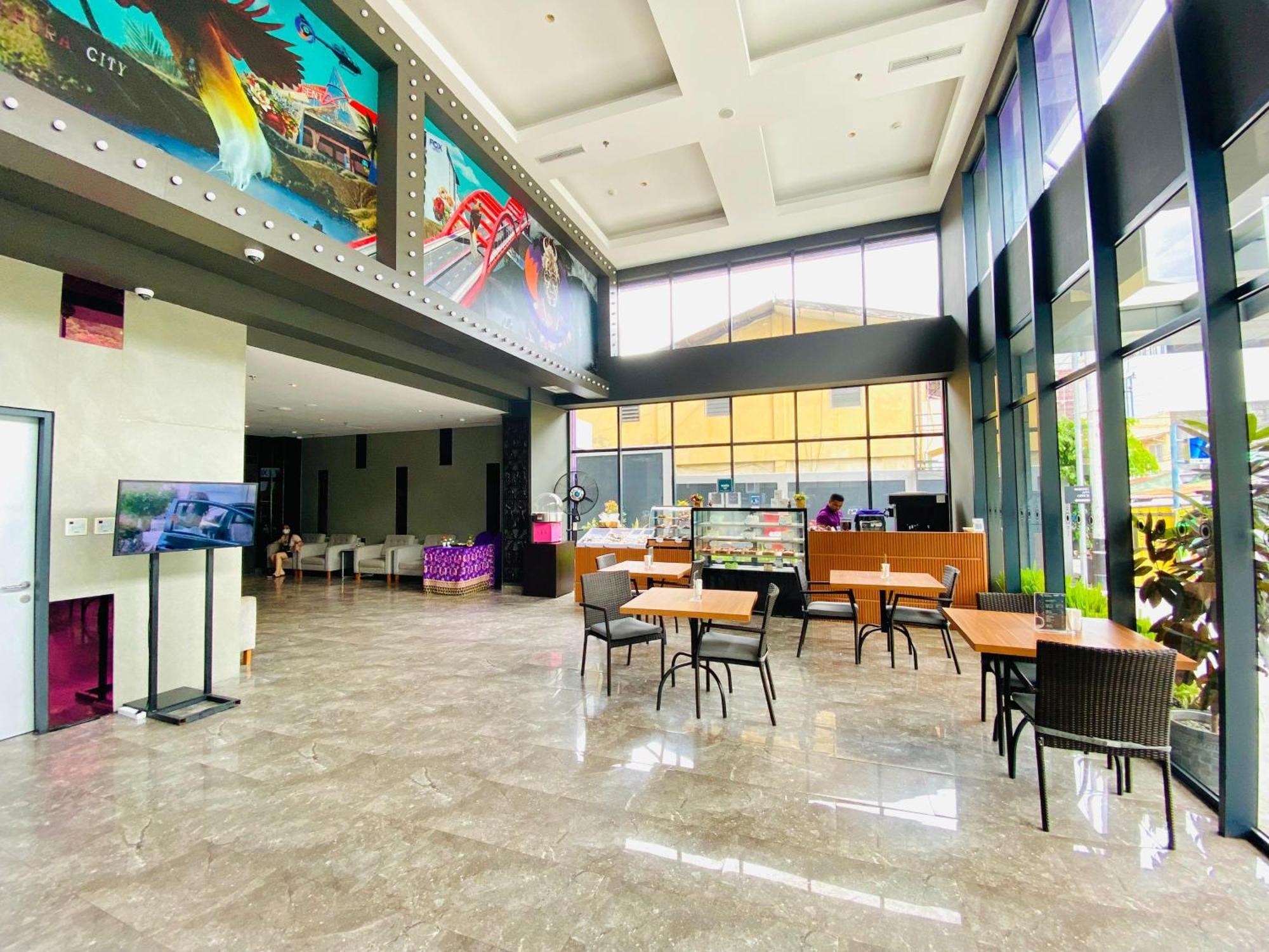 Fox Hotel Jayapura Kültér fotó