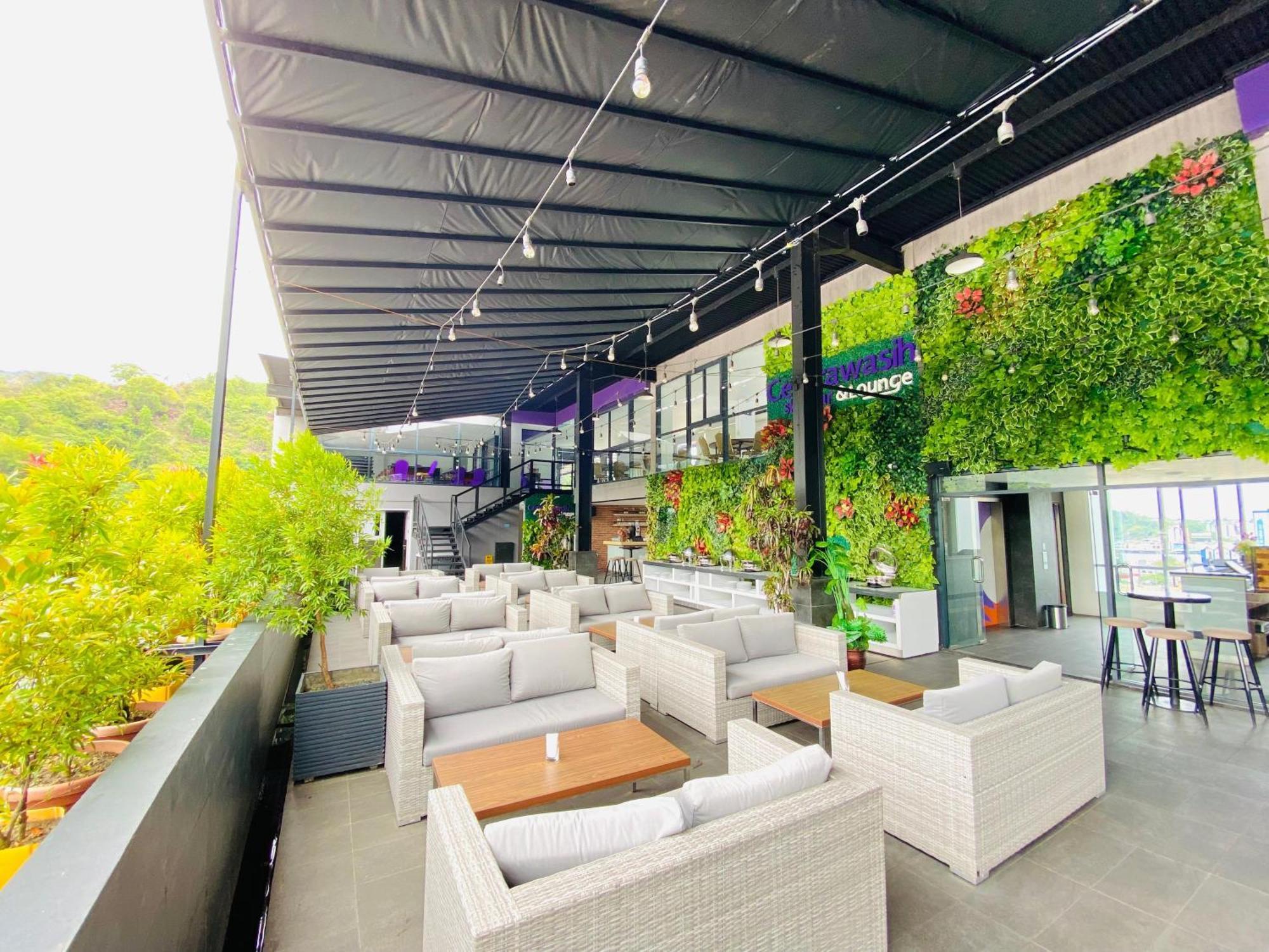 Fox Hotel Jayapura Kültér fotó