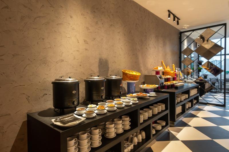 Fox Hotel Jayapura Kültér fotó