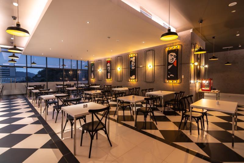 Fox Hotel Jayapura Kültér fotó